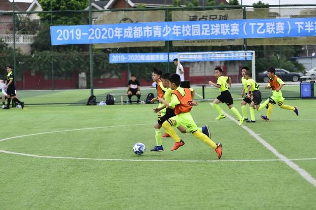 王哲林22分上海胜新疆 程帅澎25分浙江胜宁波